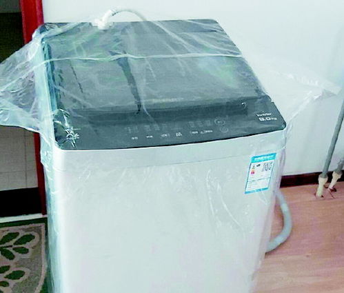 新购夏普洗衣机包装残缺散发刺鼻味，市民质疑非新品，维修问题引关注